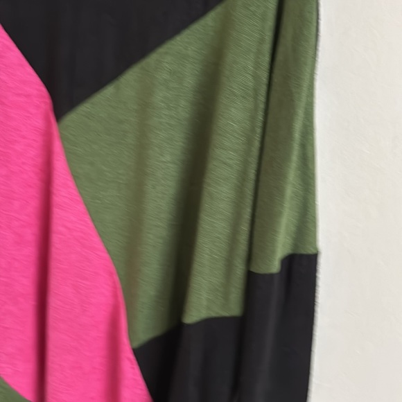 Haptics by Holly Harper NWOT color block top - Picture 3 of 5
